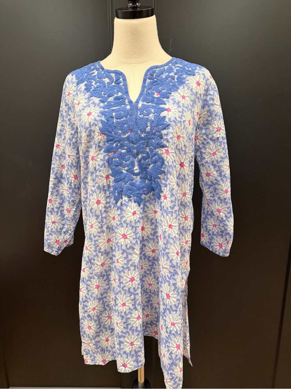 Roller Rabbit light Cotton Inez Tunic Cover-up in Molas Medium - Like New - Picture 4 of 12